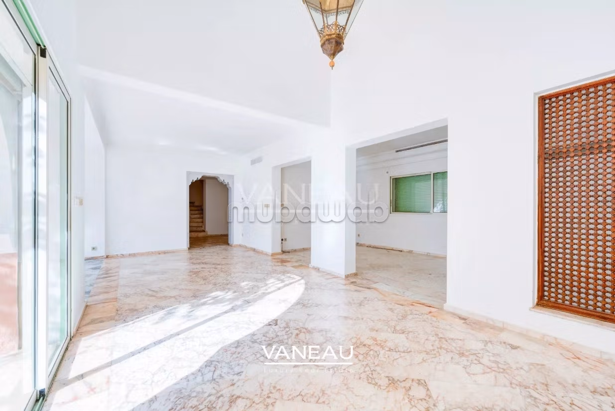 Grand appartement en duplex de trois chambres à la Palmeraie — 5