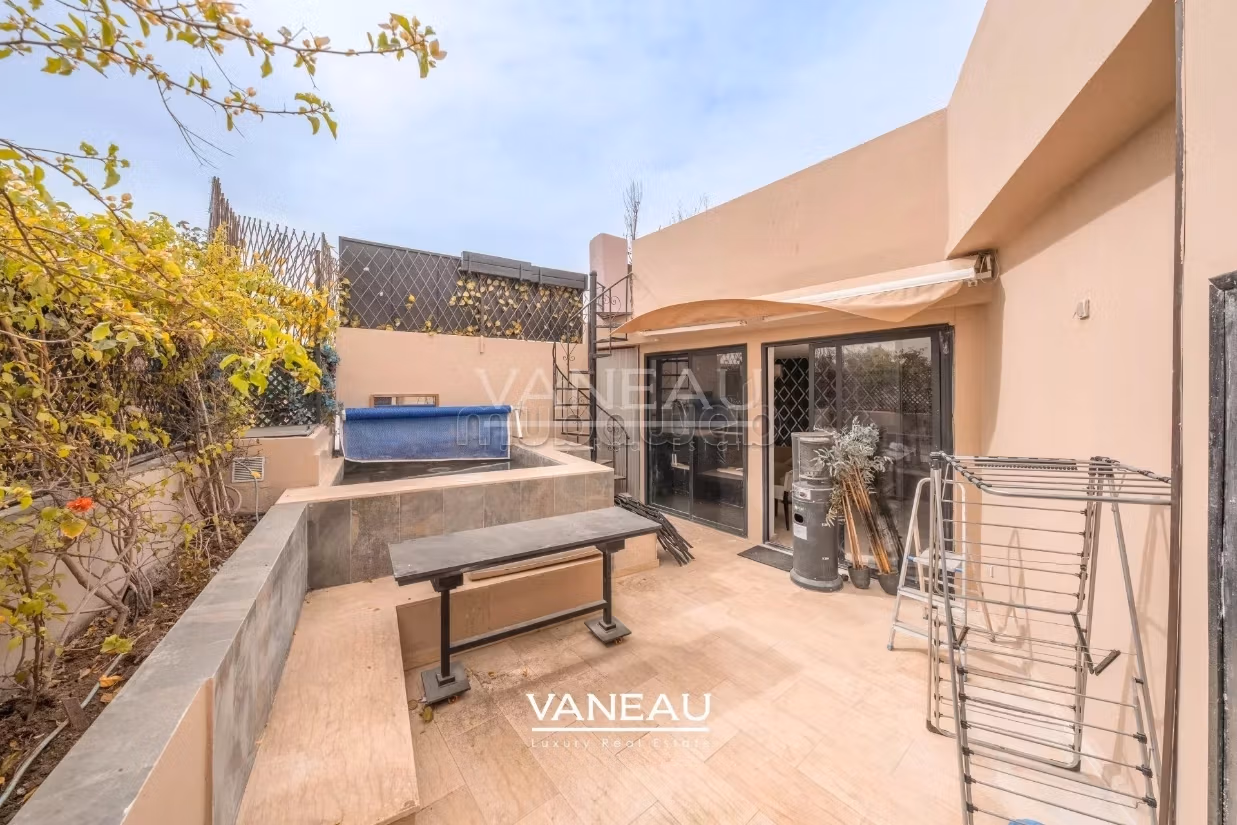 Commerce et appartement avec piscine Dar El Bacha