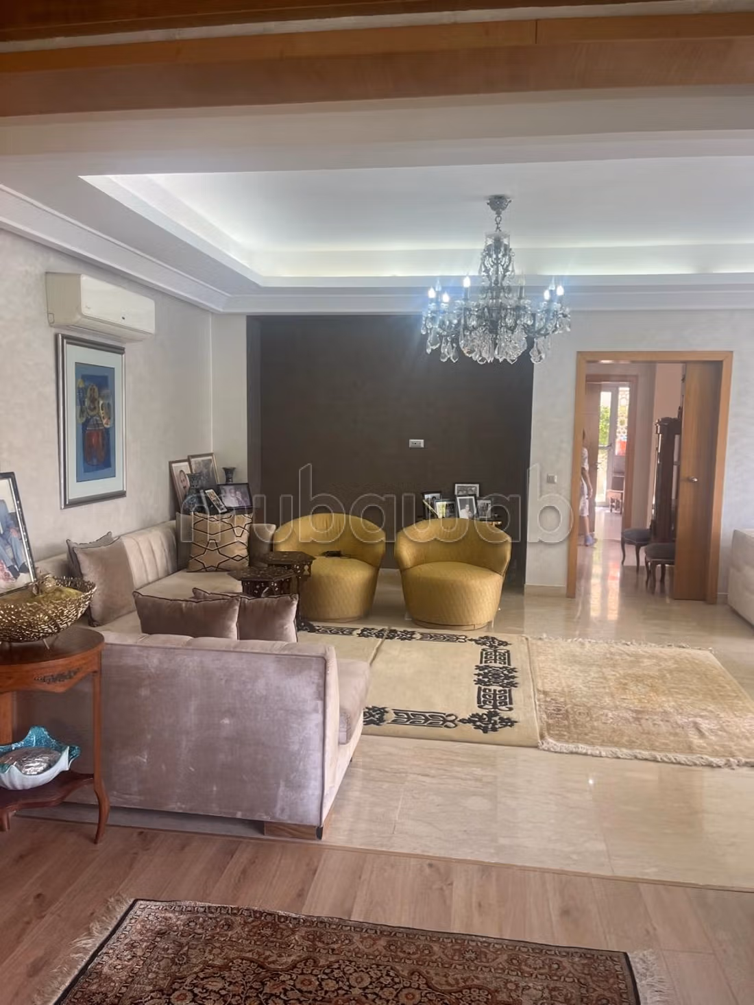 Splendida casa in vendita a Dar Bouazza. 6 stanze. Aria condizionata e camino