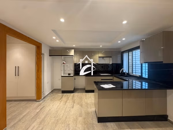 S1 neuf avec entrée indépandante et terrasse