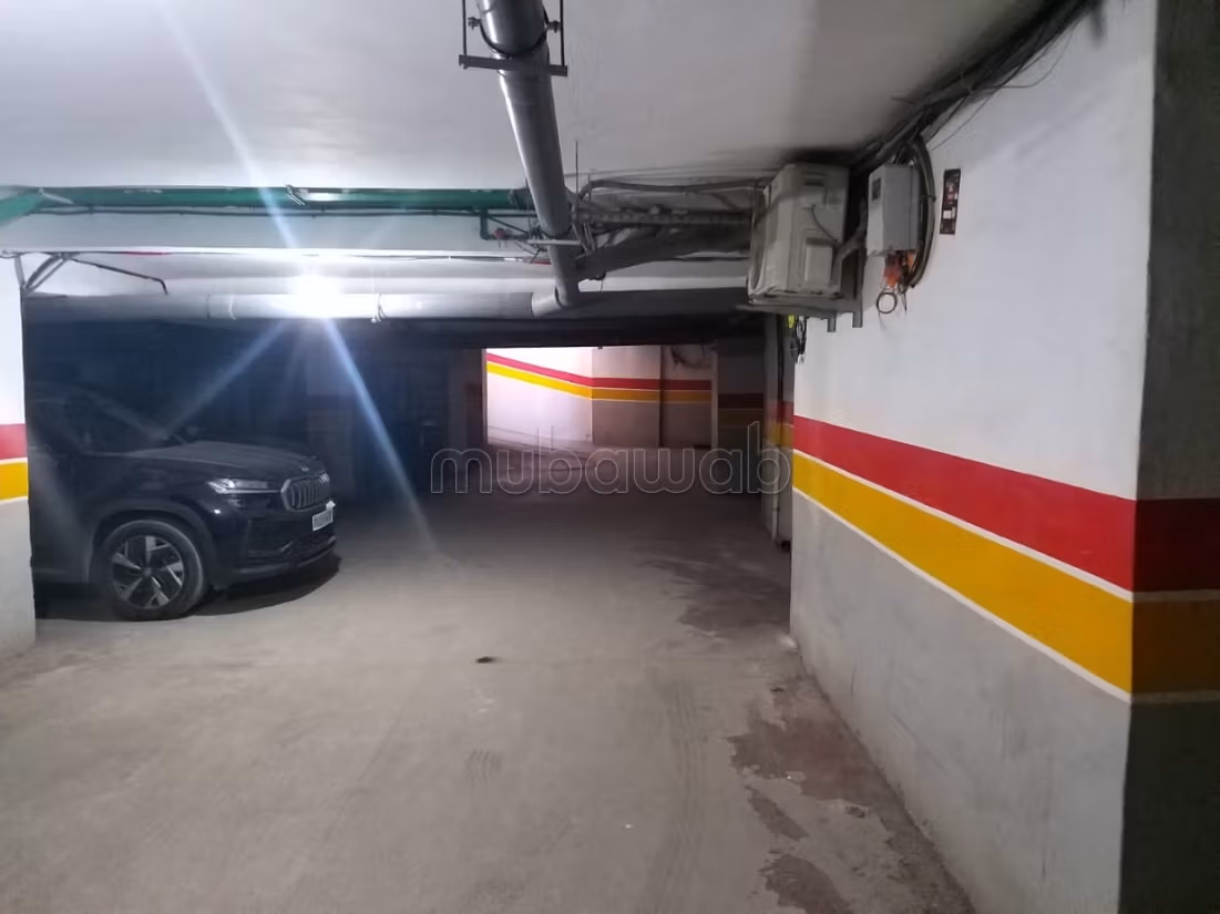 Bureau 83 m2 lumineux Centre Kenitra