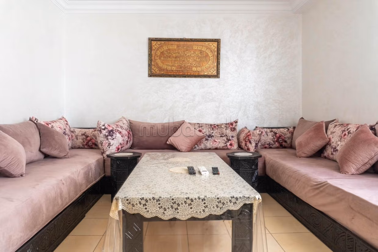 Location saisonnière à Charaf. 2 belles chambres. Double vitrage et porte blindée
