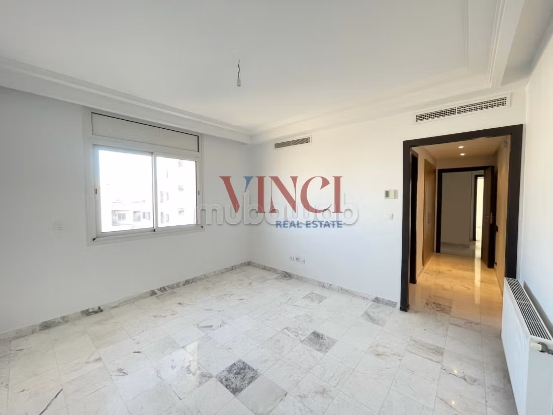 In vendita un Appartamento in S3 ad Ain Zaghouan Nord