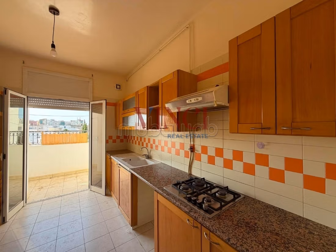 A vendre un appartement en S3 Jardin de L'aouina