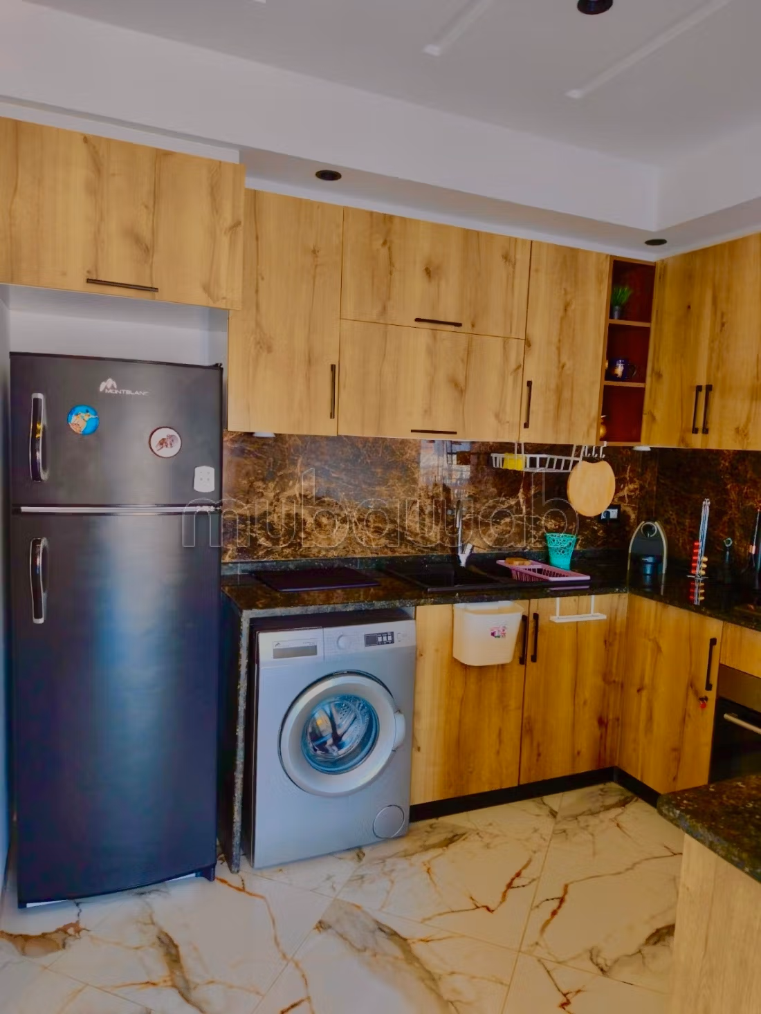 Location saisonnière. 2 chambres agréables. Porte blindée et vue sur mer