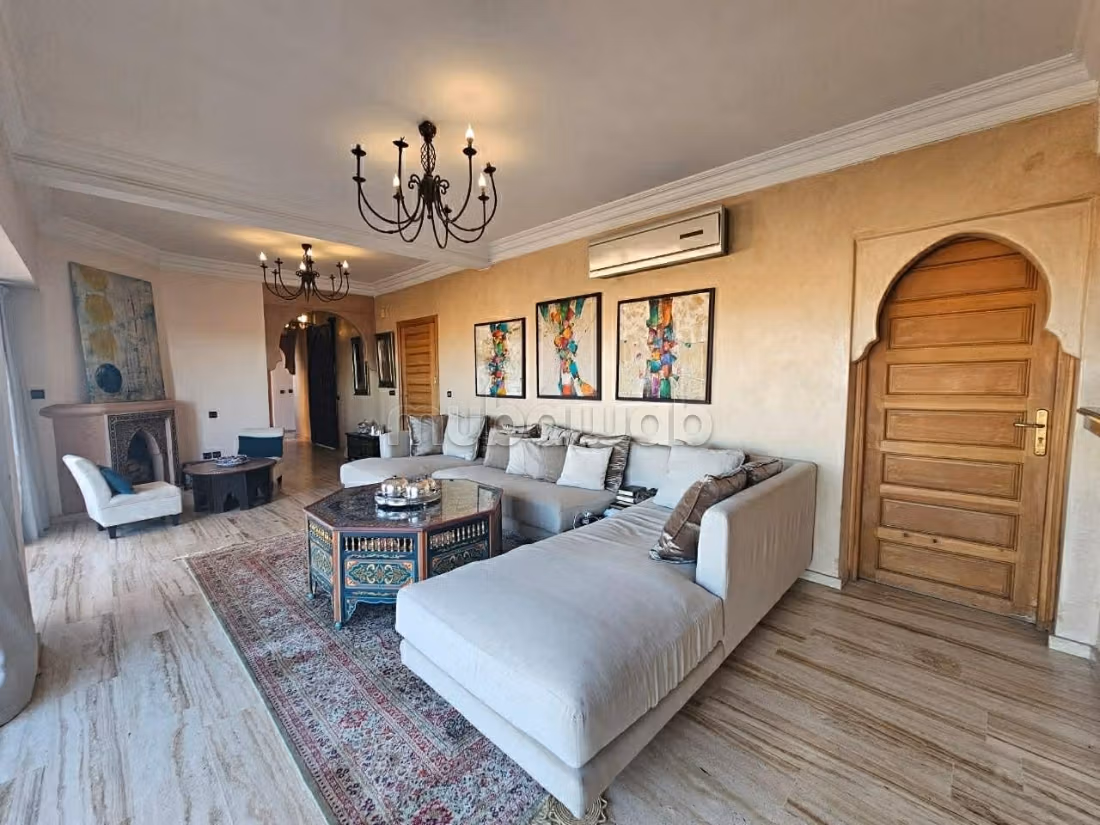3 chambres vide ou meuble avec grande terrasse — 2