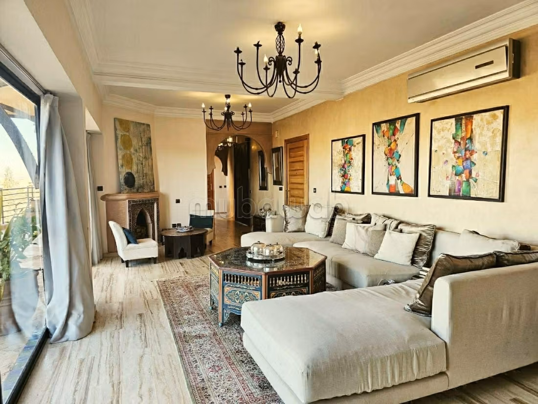 3 chambres vide ou meuble avec grande terrasse — 3