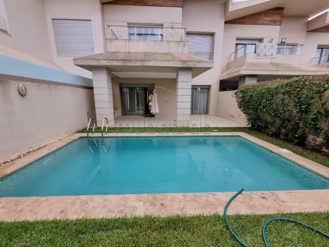 Villa a louer semi meublee prestigia