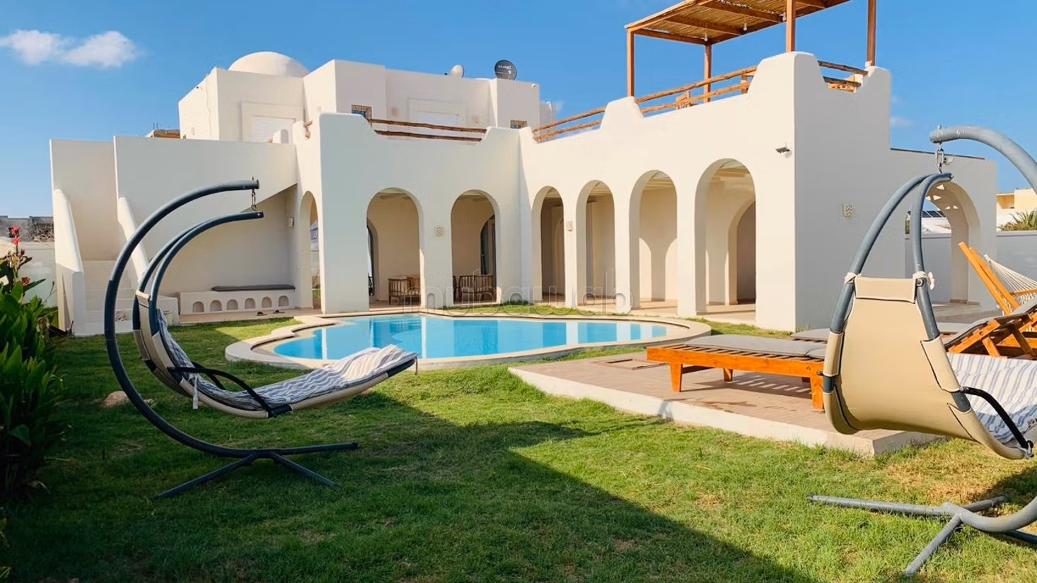 Magnificent villa for rent for your holidays in Aghir. Area 500 m². Satellite system and secure residence