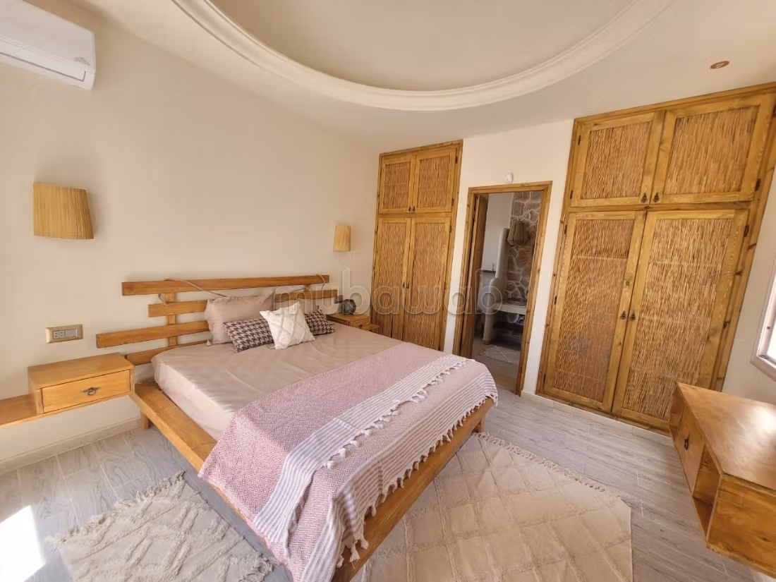 Magnificent villa for rent for your holidays in Aghir. Area 500 m². Satellite system and secure residence