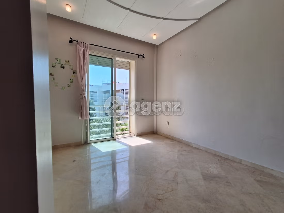 Appartement à vendre 133 m², 4 chambres Aïn Sebaâ Casablanca