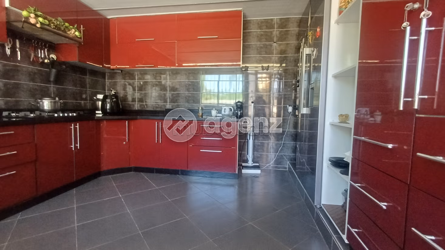 Villa te koop 370 m², 5 slaapkamers Sidi Maarouf Casablanca