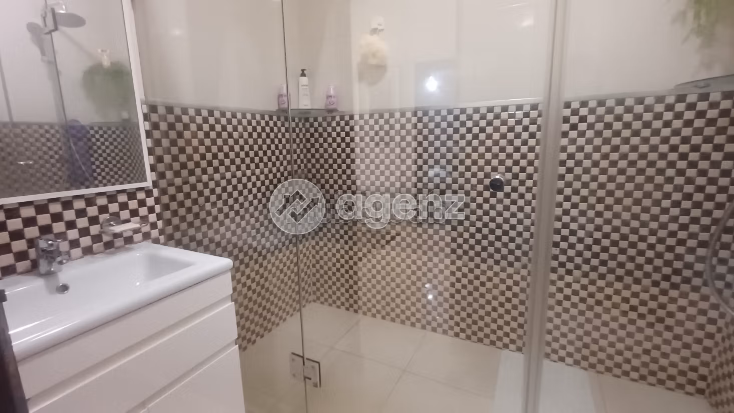 Villa te koop 370 m², 5 slaapkamers Sidi Maarouf Casablanca
