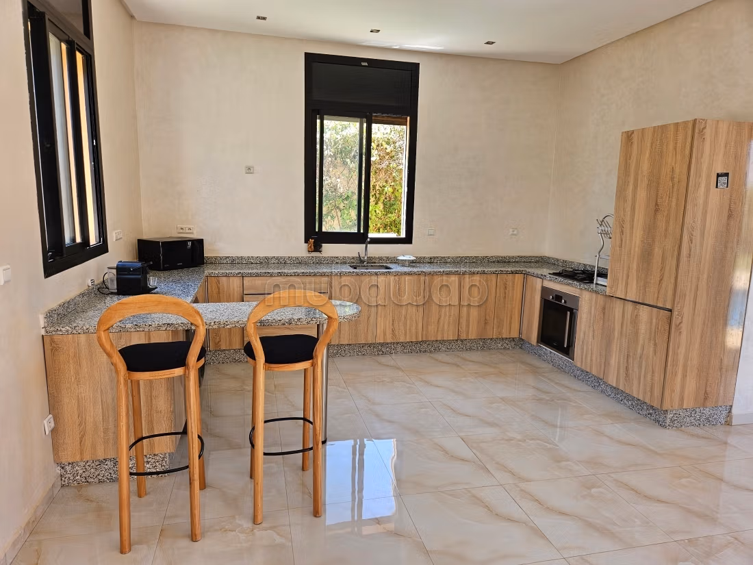 Hoge kwaliteit villa te huur. 3 mooie kamers. Goed ingericht