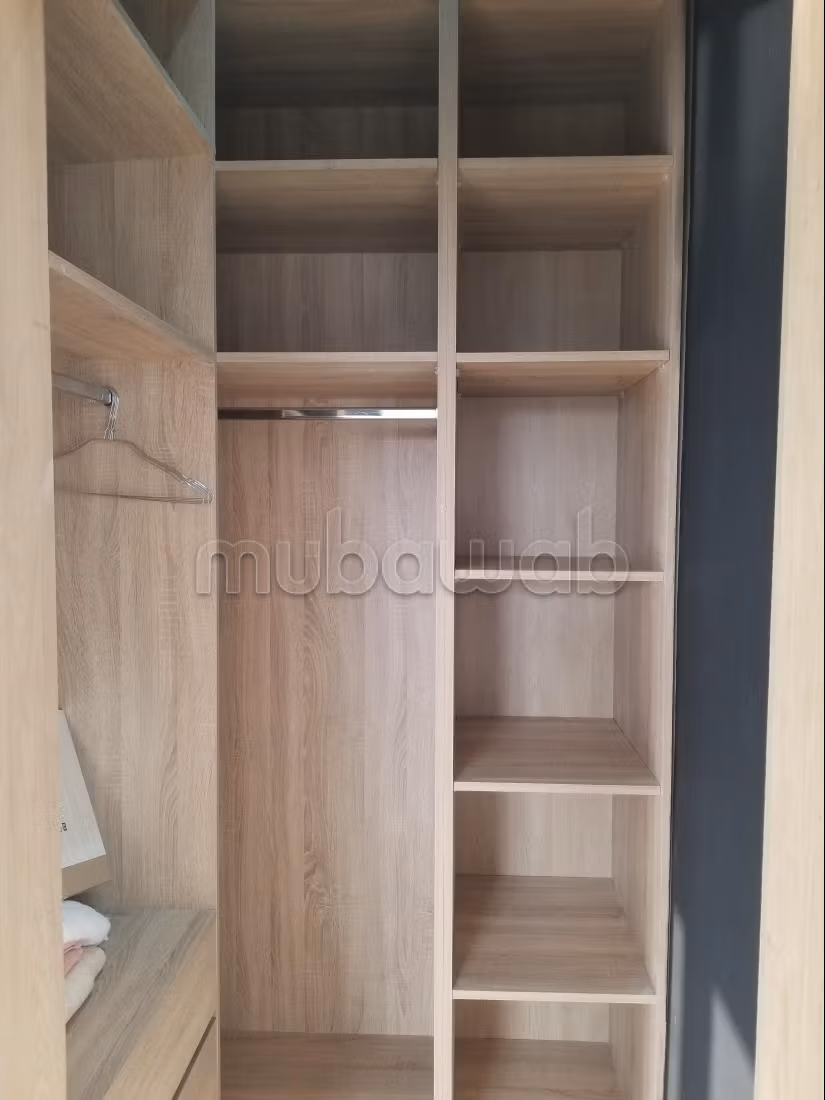 Hoge kwaliteit villa te huur. 3 mooie kamers. Goed ingericht