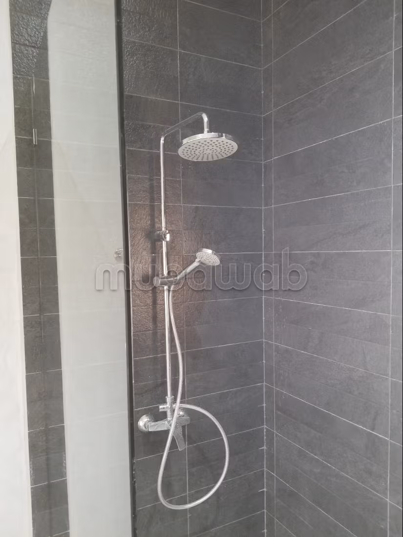 Hoge kwaliteit villa te huur. 3 mooie kamers. Goed ingericht