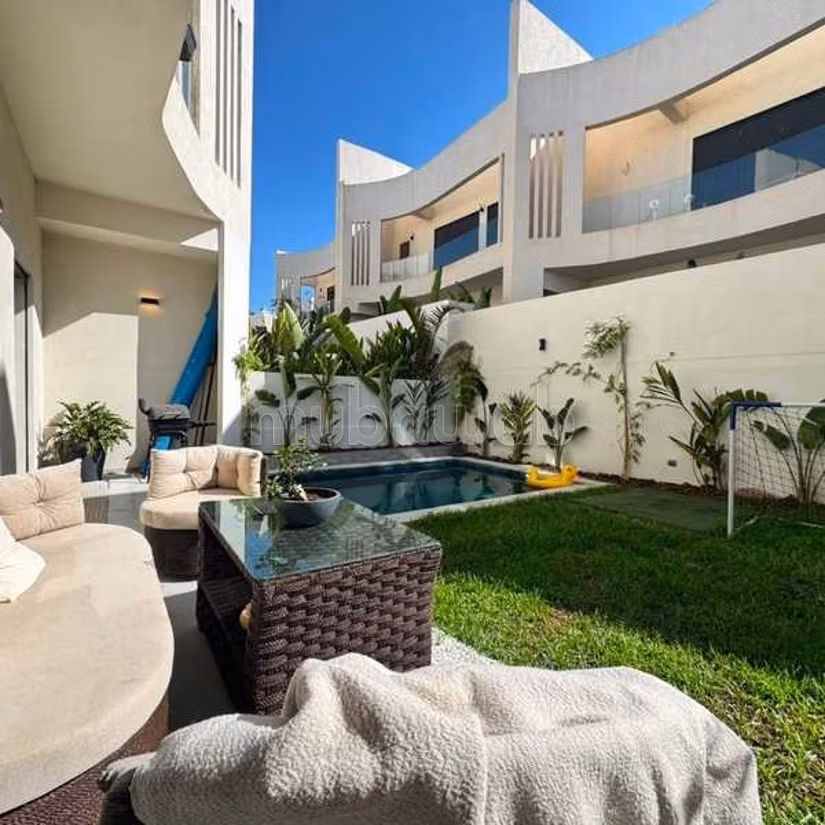Villa in Affitto di 216.0 m² a Casablanca, Ain Diab Estensione 2