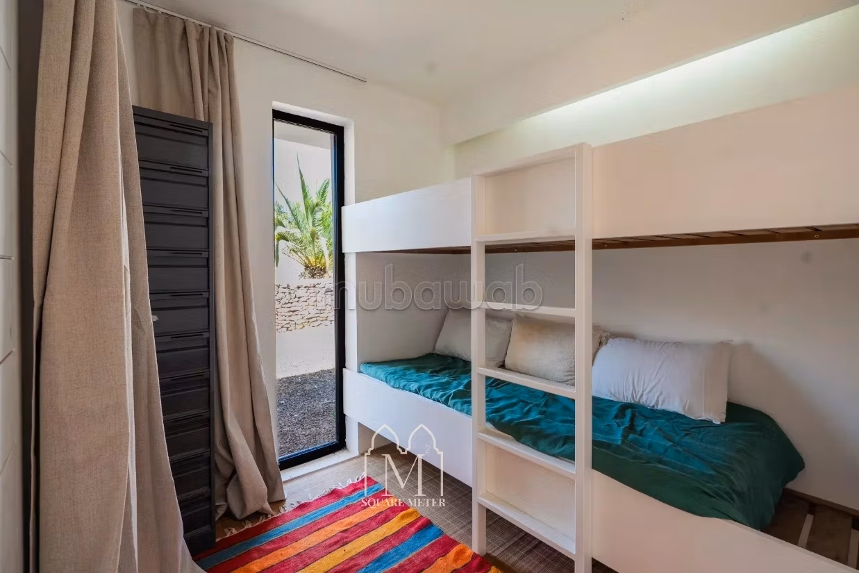 Superba casa con 4 camere da letto e piscina e AVNA