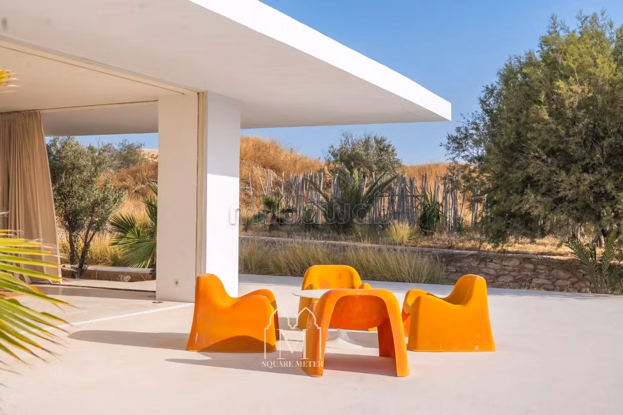 Superba casa con 4 camere da letto e piscina e AVNA