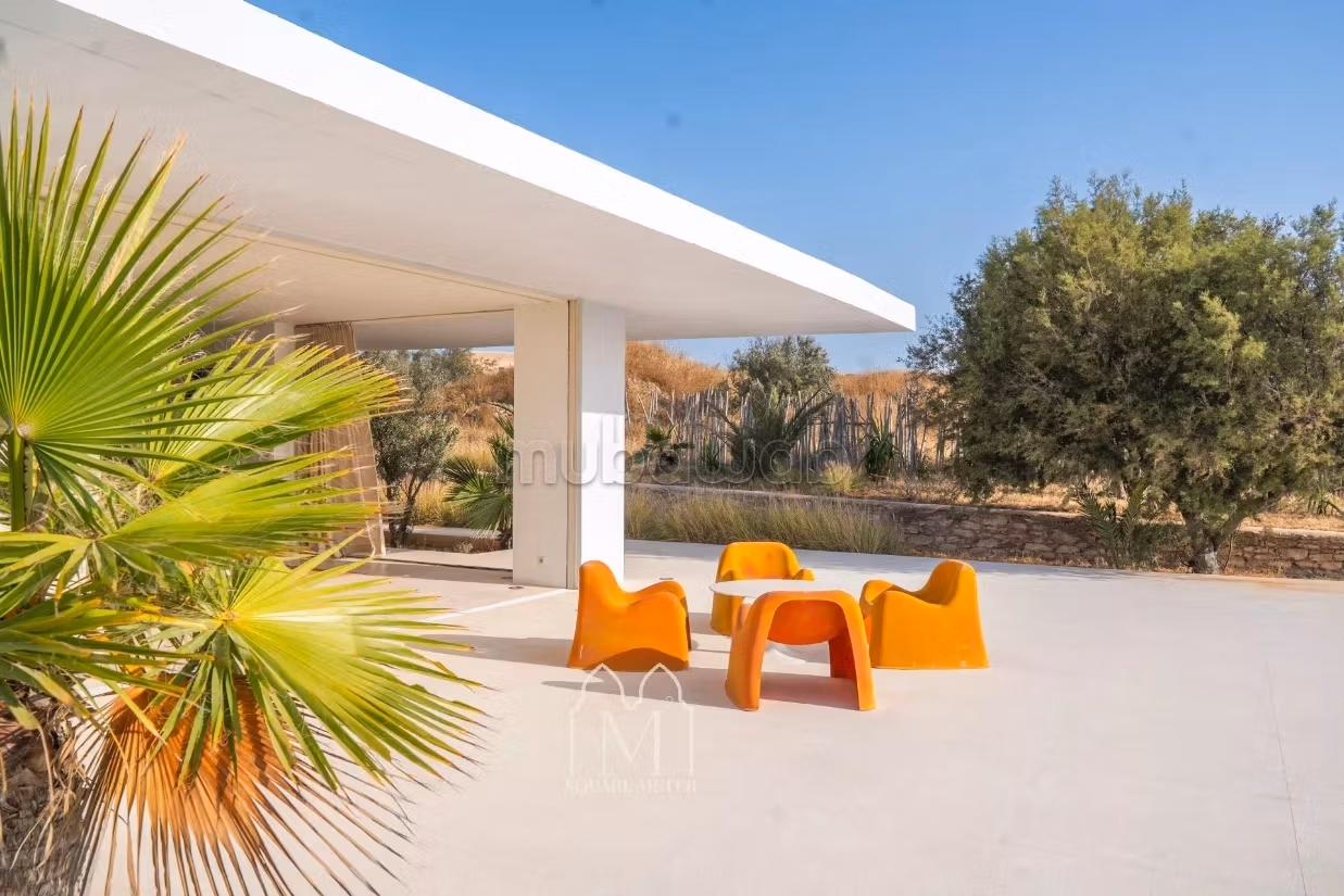 Superba casa con 4 camere da letto e piscina e AVNA
