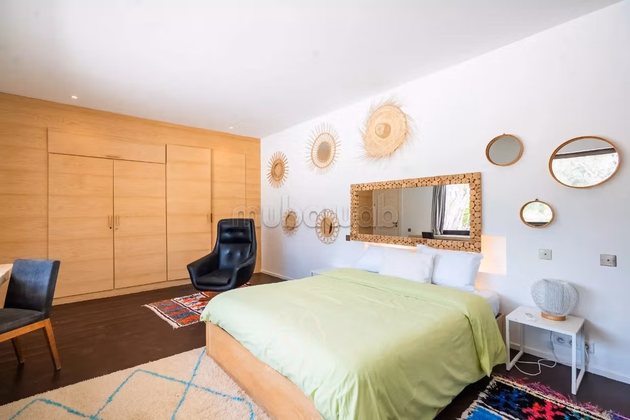 Superba casa con 4 camere da letto e piscina e AVNA