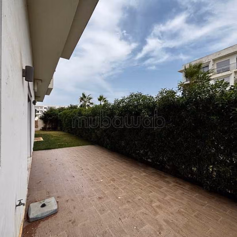 Appartamento in Affitto di 210.0 m² a Dar Bouazza, Tamaris1