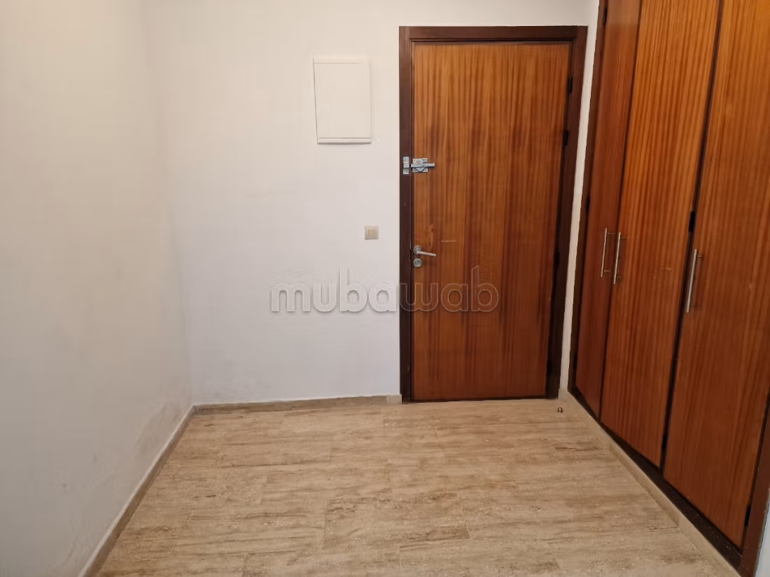 Spacious apartment wifak