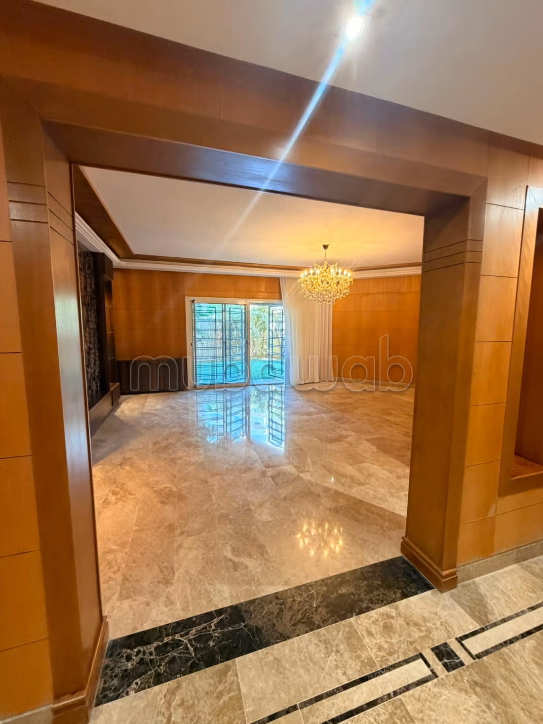 Magnificent apartment with private garden