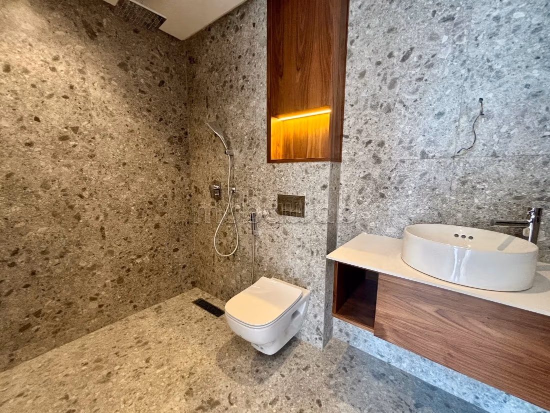 Superbo appartamento nuovo con terrazza Principesse