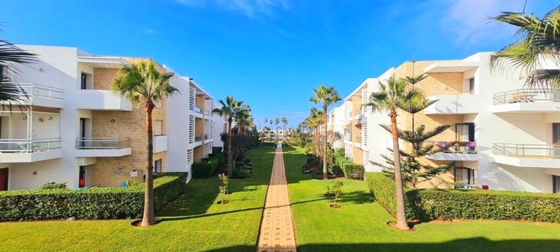 Coquet appartement meublé RDJ