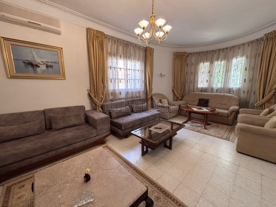 In vendita una villa in S3 a Cité El Ghazala