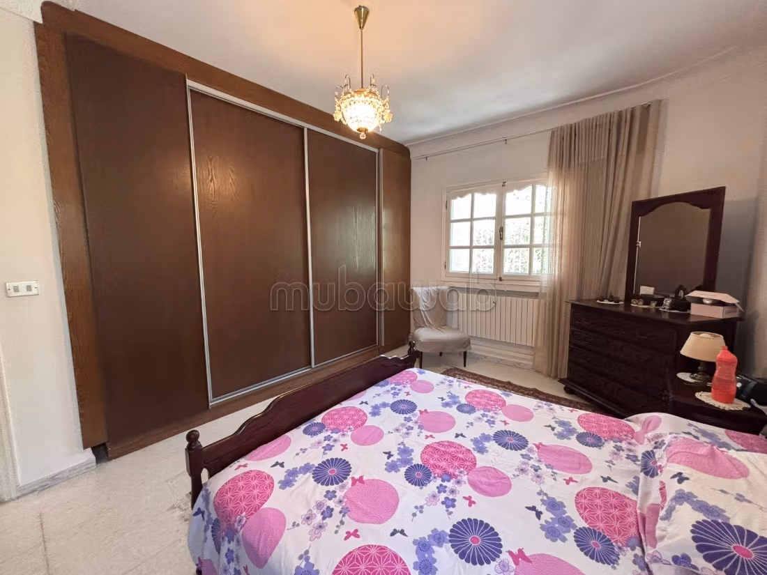 In vendita una villa in S3 a Cité El Ghazala