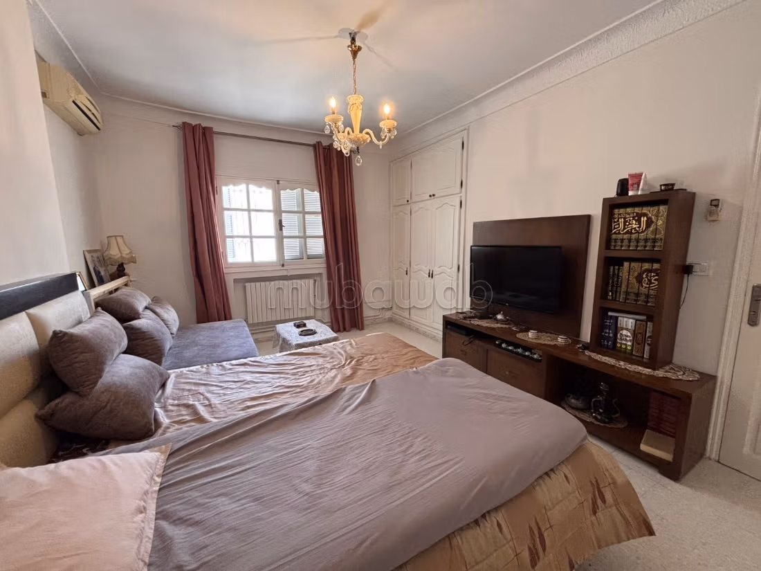 In vendita una villa in S3 a Cité El Ghazala