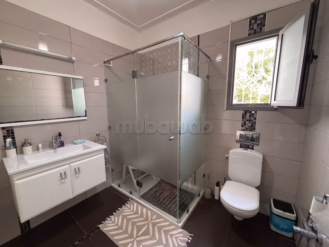 In vendita una villa in S3 a Cité El Ghazala