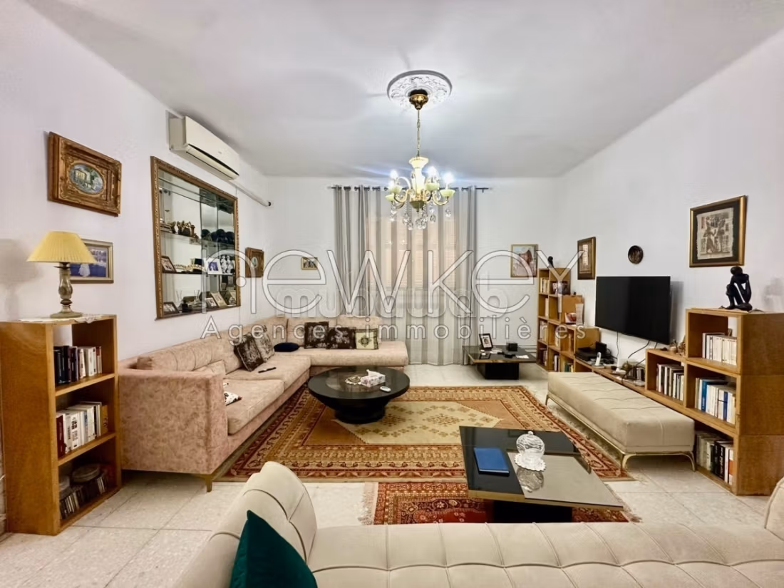 A vendre une villa s3 à Rades