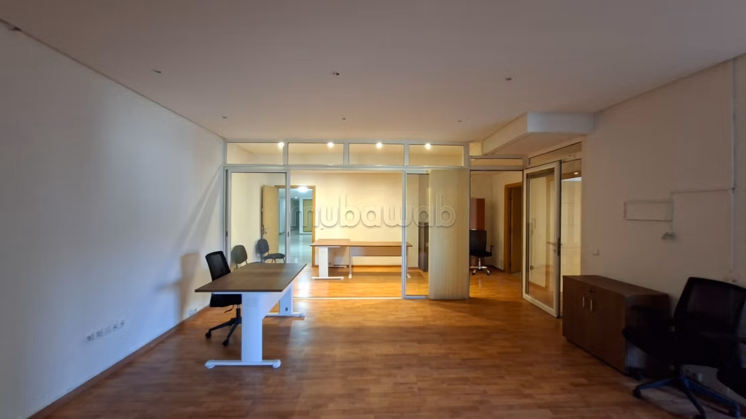 Bureau 79 m² vide ou meublé proche Alpha 55