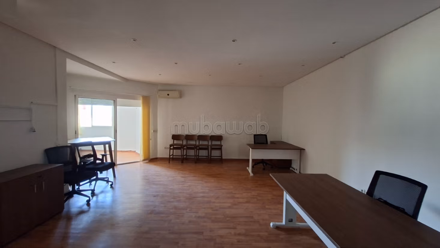 Bureau 79 m² vide ou meublé proche Alpha 55