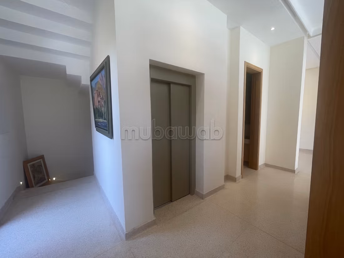 Exceptional villa Marrakech in secure domain