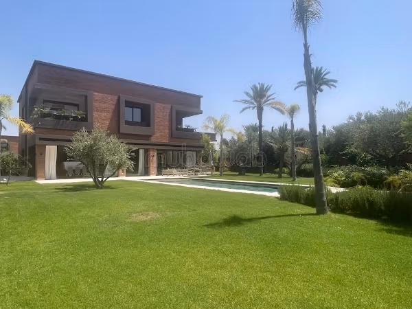 Avvilla d'exception marrakech en domaine securise