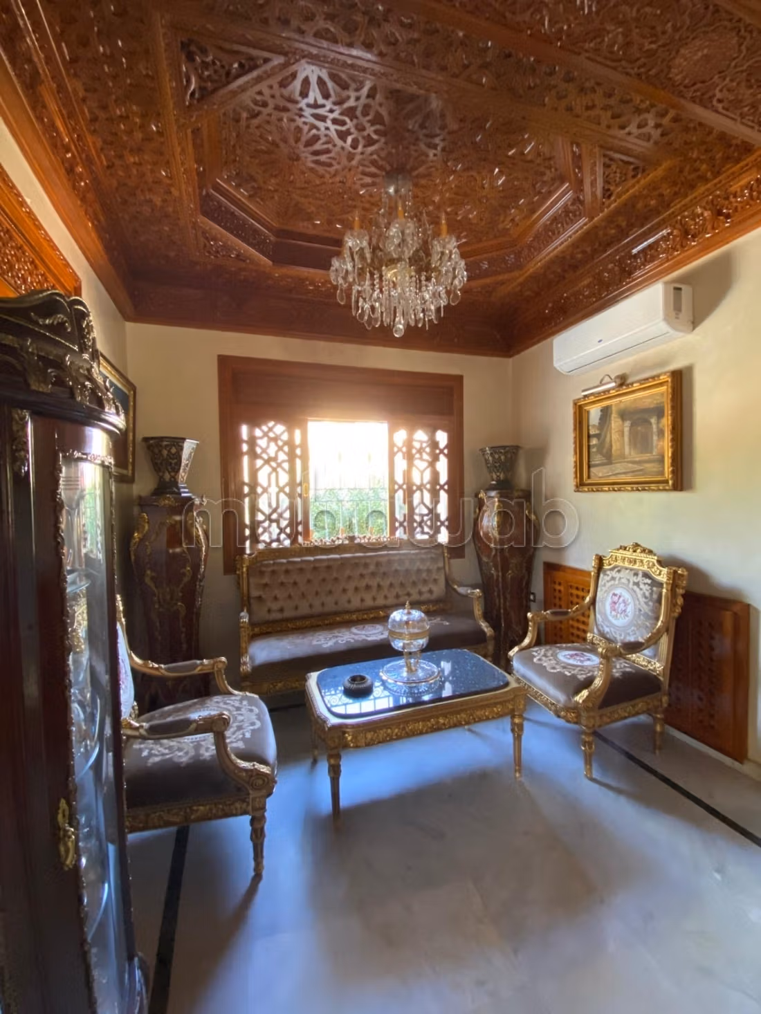 Bella villa en venta a pasos de Targa con piscina privada