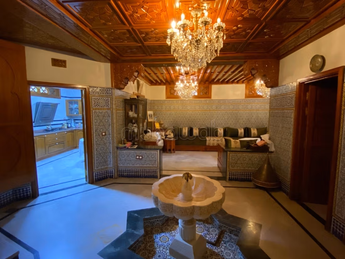 Bella villa en venta a pasos de Targa con piscina privada