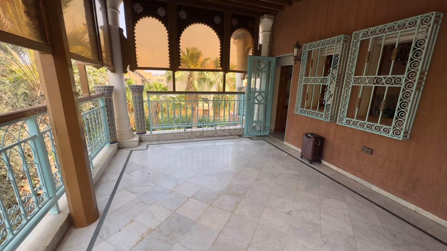 Bella villa en venta a pasos de Targa con piscina privada