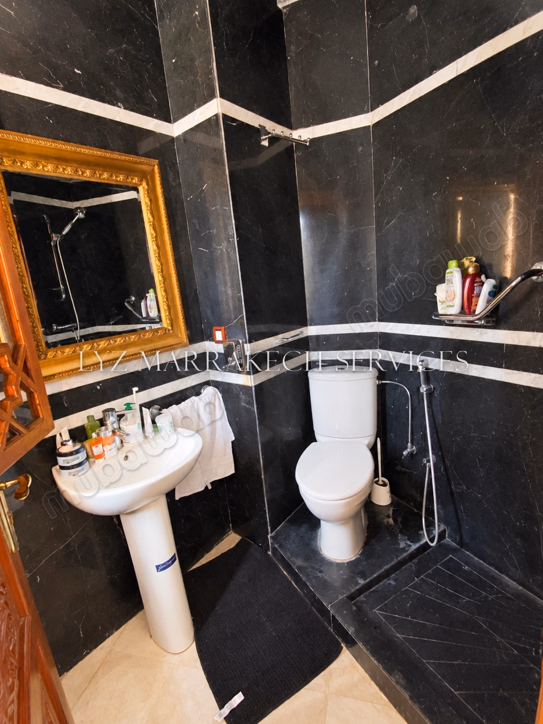 Hermosa villa en venta a pocos pasos de Targa con piscina privada