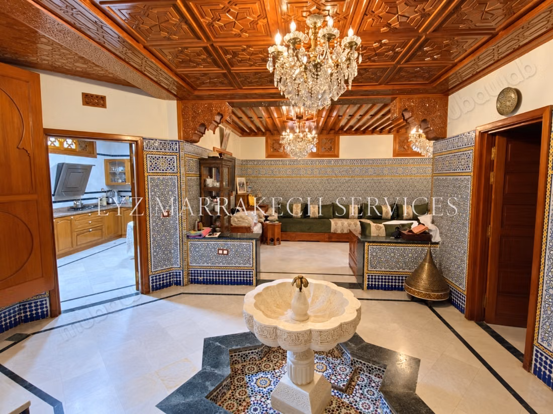 Hermosa villa en venta a pocos pasos de Targa con piscina privada