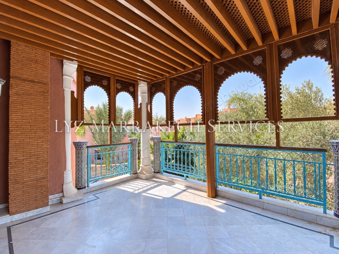 Hermosa villa en venta a pocos pasos de Targa con piscina privada