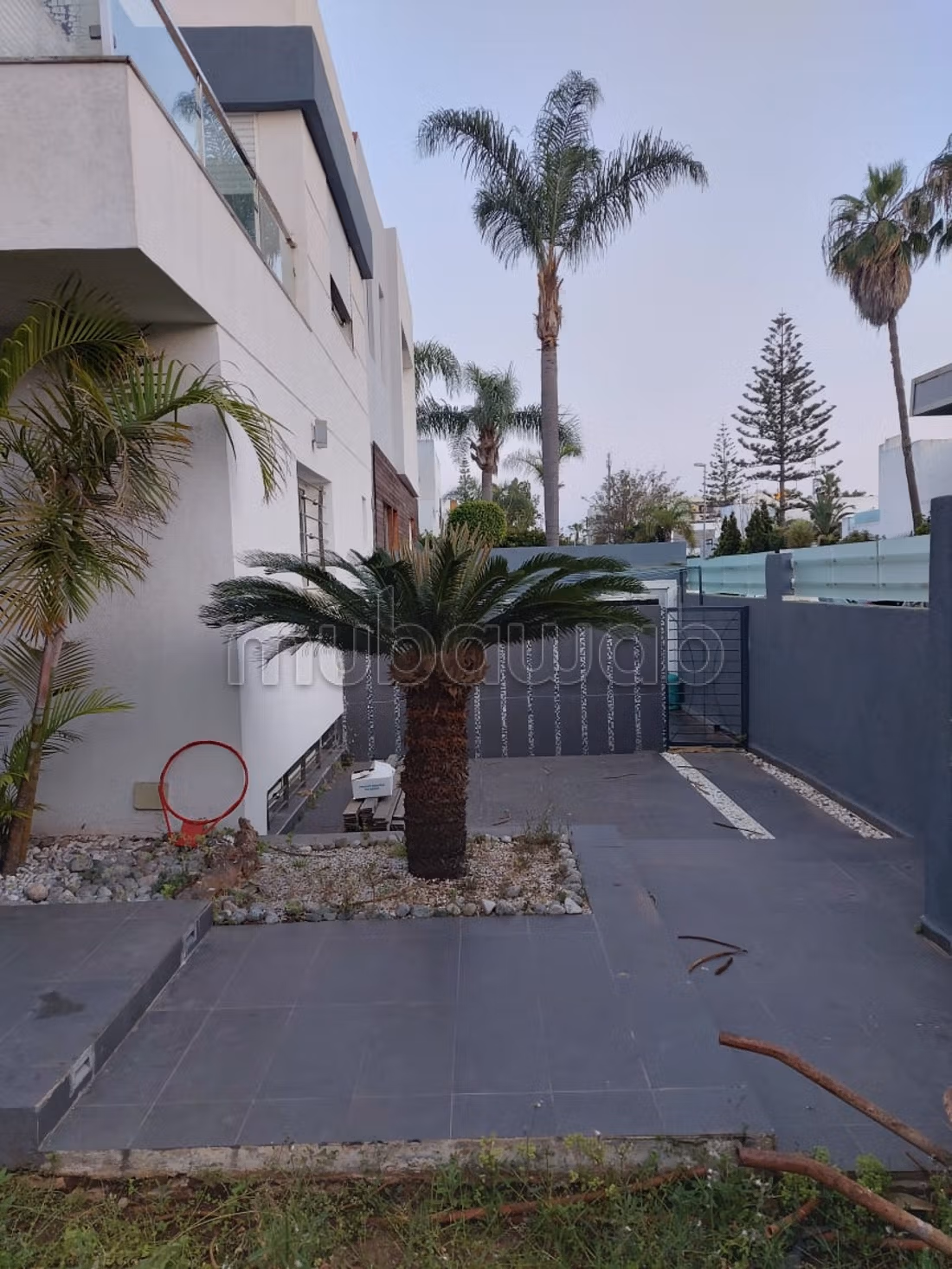 Villa 390m² à Ain Diab Proche Route Dazzemour et Morocco Mall