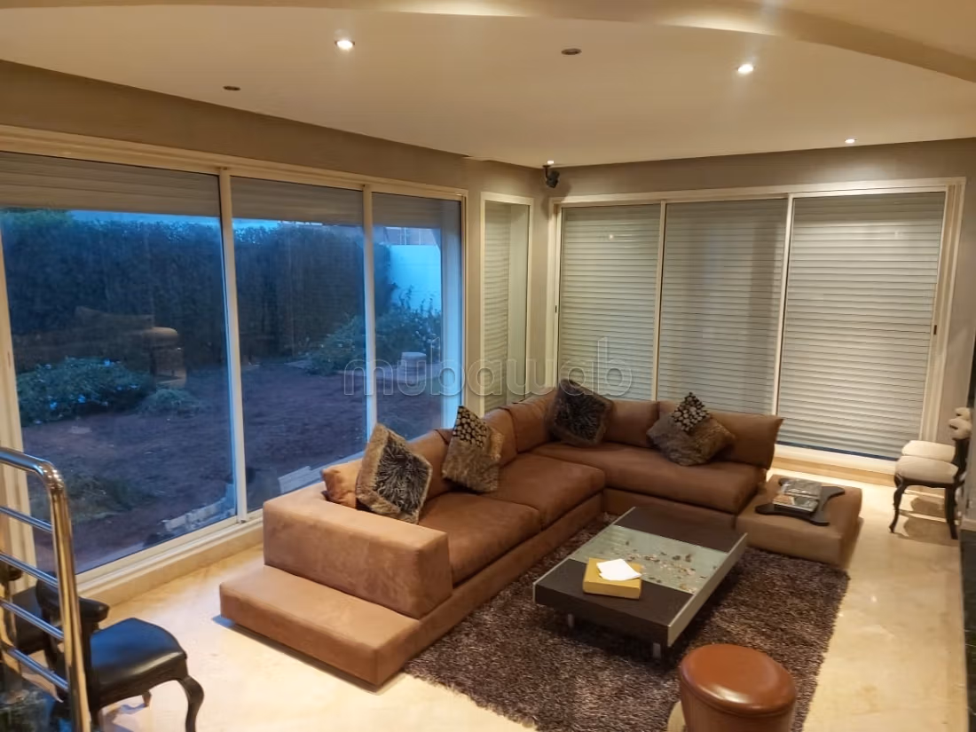 Villa 390m² à Ain Diab Proche Route Dazzemour et Morocco Mall