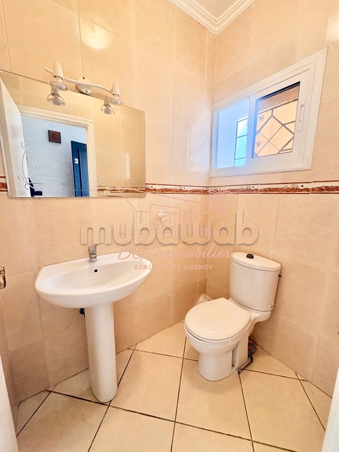 Joli appartement rénové 2 chambres quartier Founti