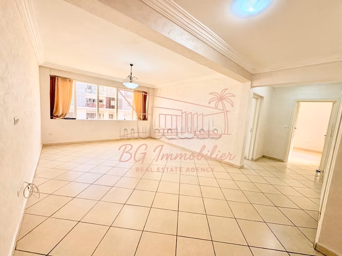 Joli appartement rénové 2 chambres quartier Founti