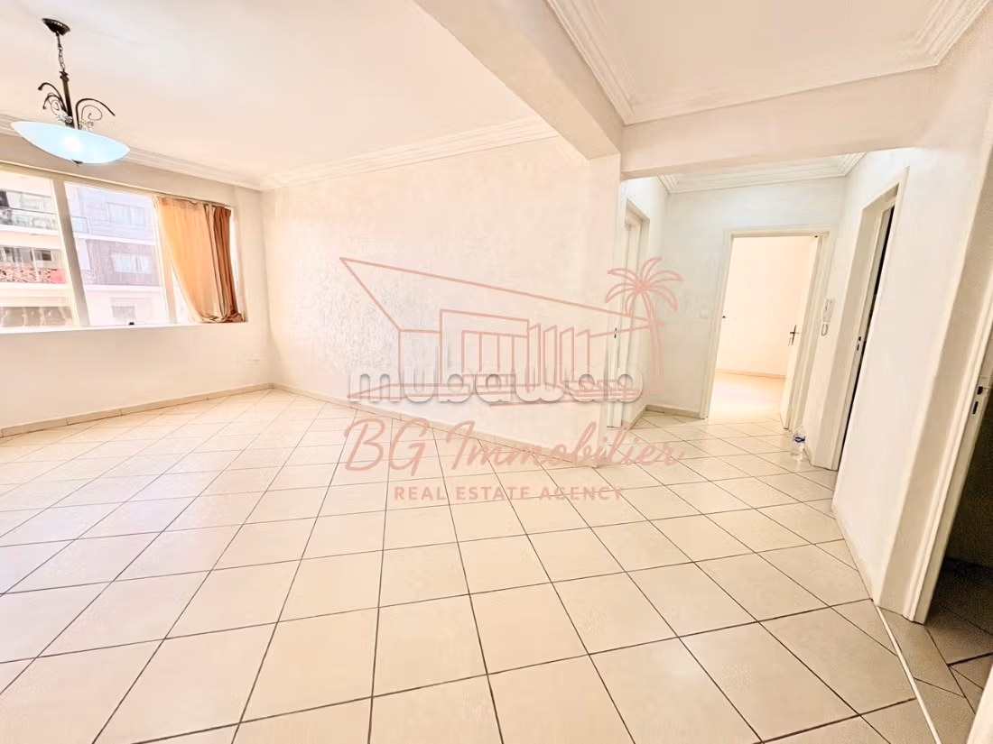 Joli appartement rénové 2 chambres quartier Founti